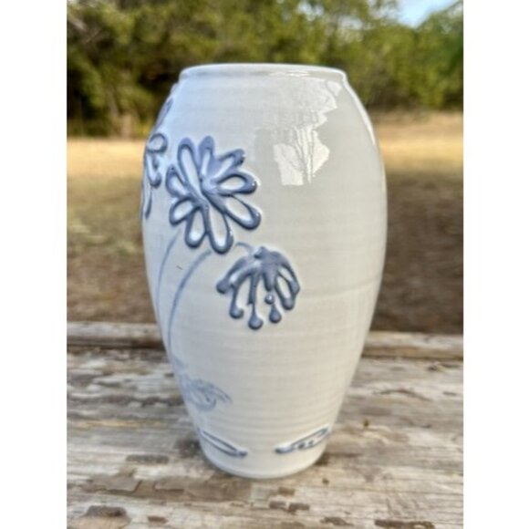 Studio Art Pottery Vase Raised Blue Flowers Cream Glaze Abstract Signed 8.75 in - Picture 6 of 16
